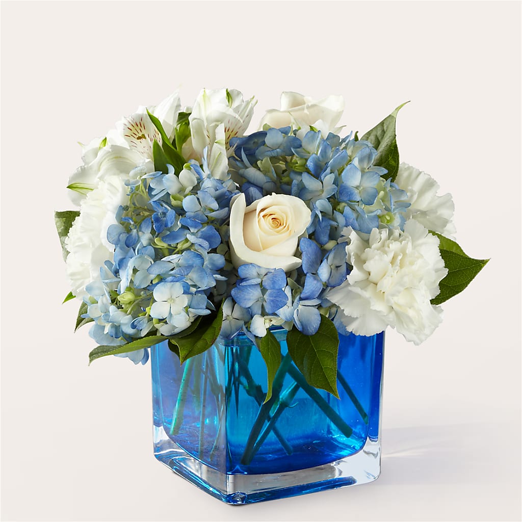 Soothing Waters Bouquet – EUGENE'S FLOWER HOME, Springfield OR