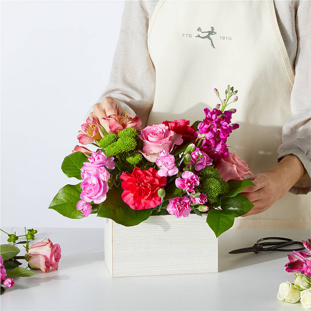 Sweetberry Box – A Florist Original – EUGENE'S FLOWER HOME, Springfield OR