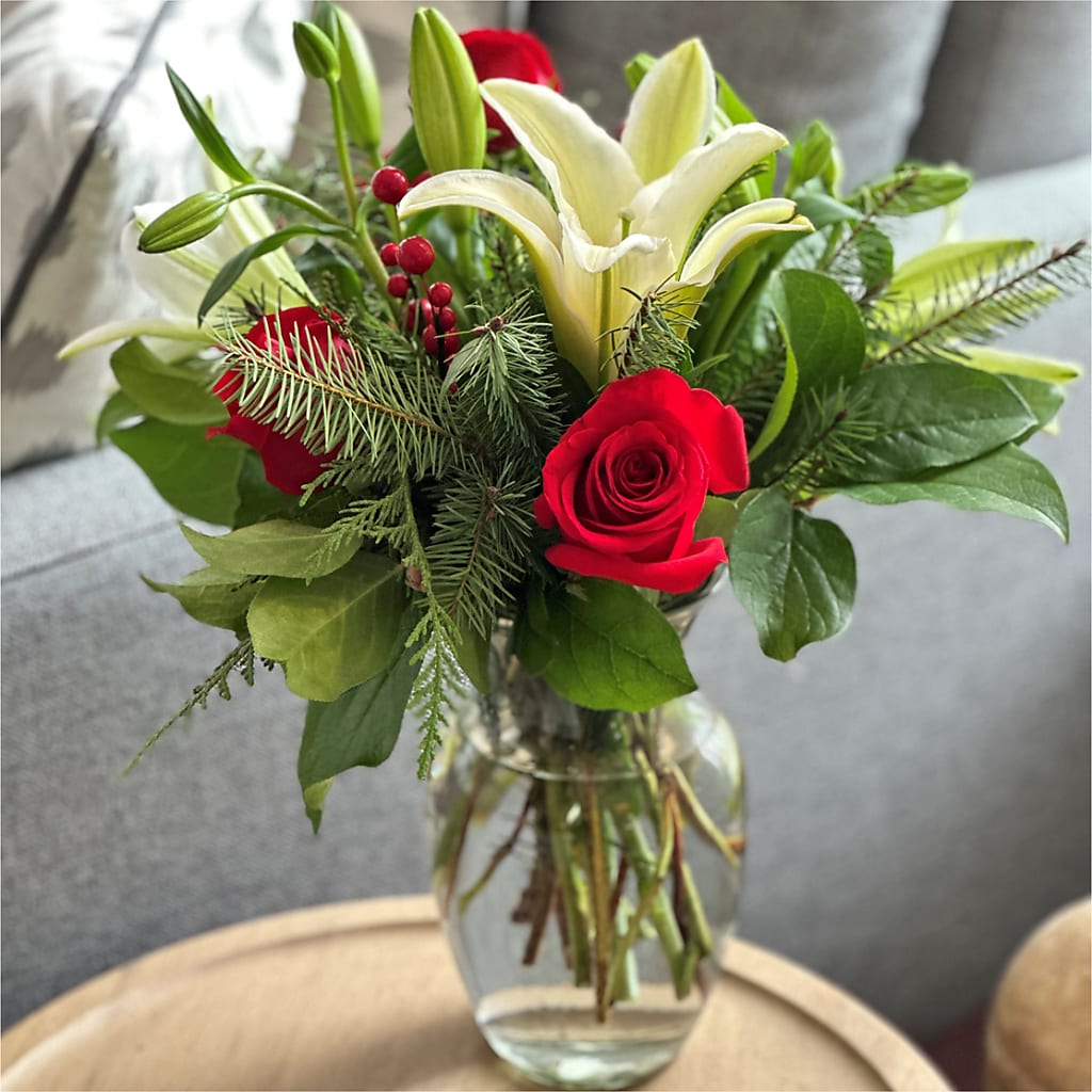 Sparkling Snowflakes Bouquet – EUGENE'S FLOWER HOME, Springfield OR