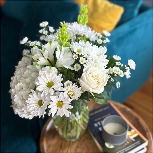 Classic Ivory – A Florist Original – EUGENE'S FLOWER HOME, Springfield OR