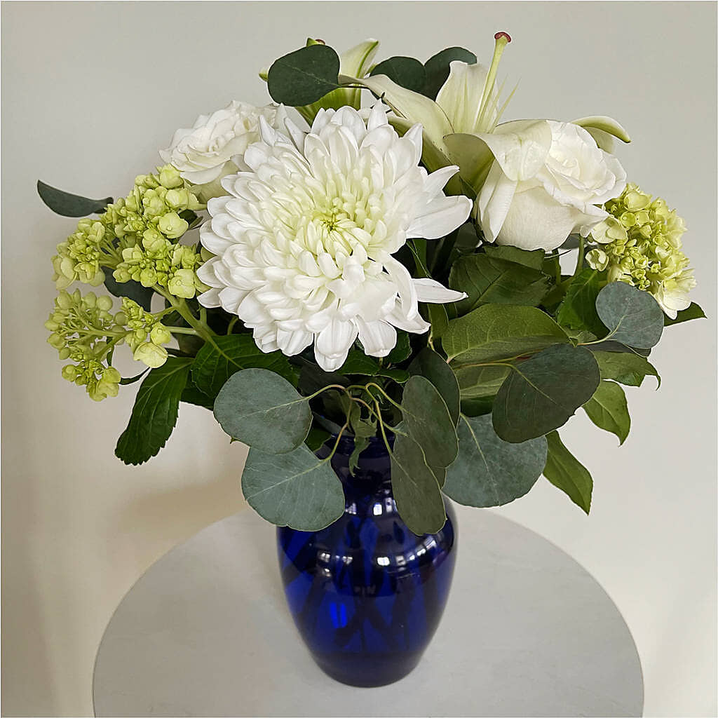 Snowy Dreams Bouquet – EUGENE'S FLOWER HOME, Springfield OR