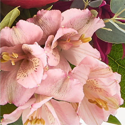 Berry Cobbler Bouquet – EUGENE'S FLOWER HOME, Springfield OR