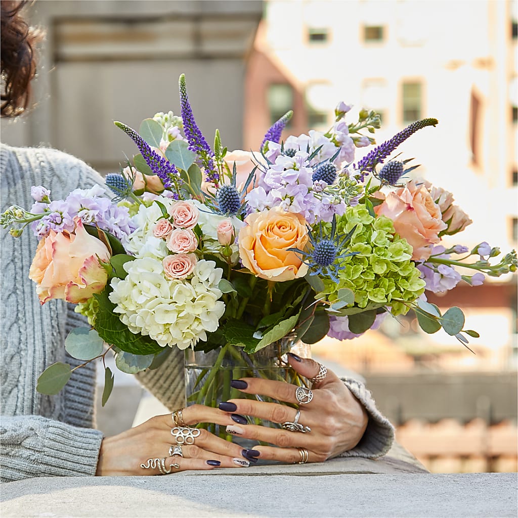 Porch Swing Bouquet – EUGENE'S FLOWER HOME, Springfield OR