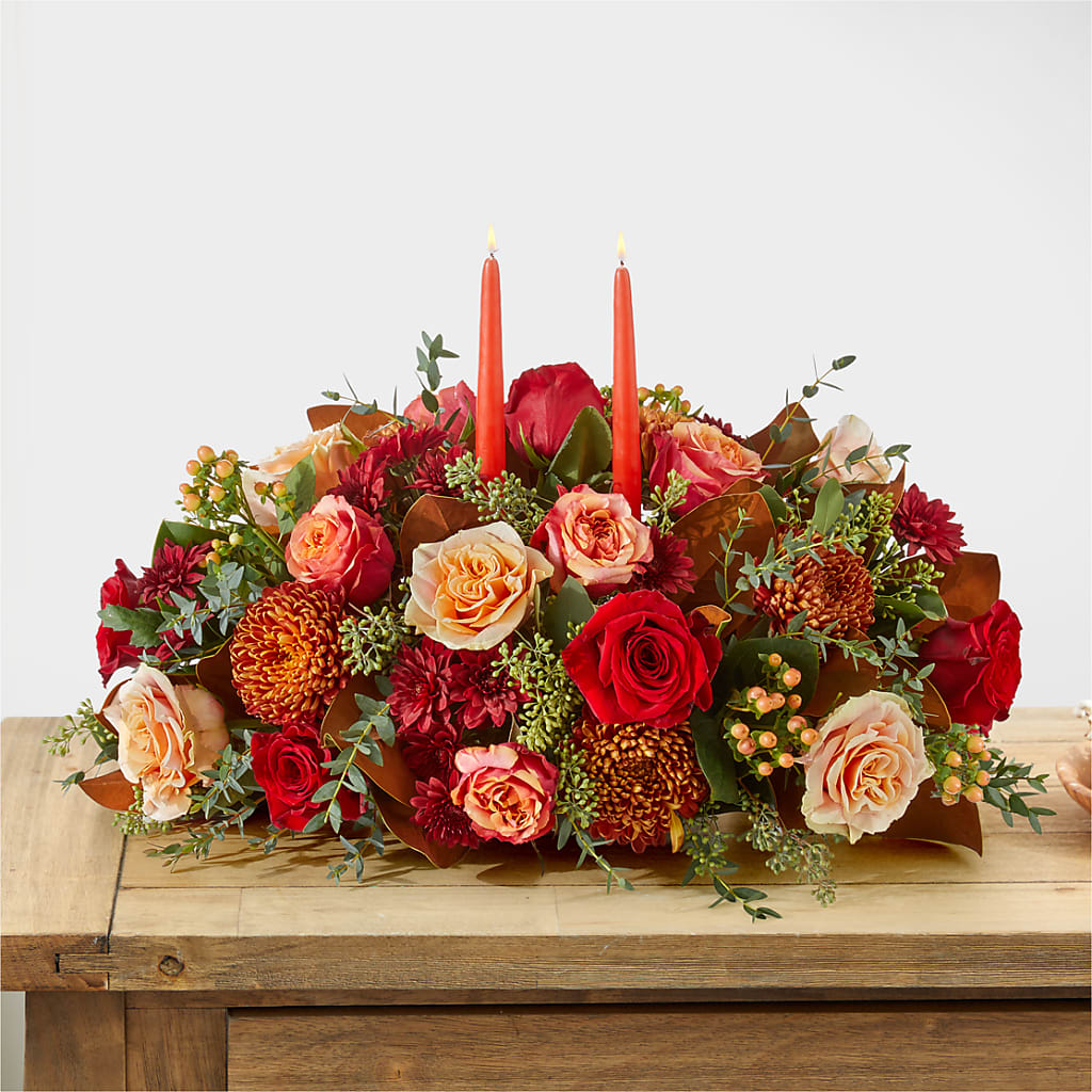 Gather Near Centerpiece – EUGENE'S FLOWER HOME, Springfield OR