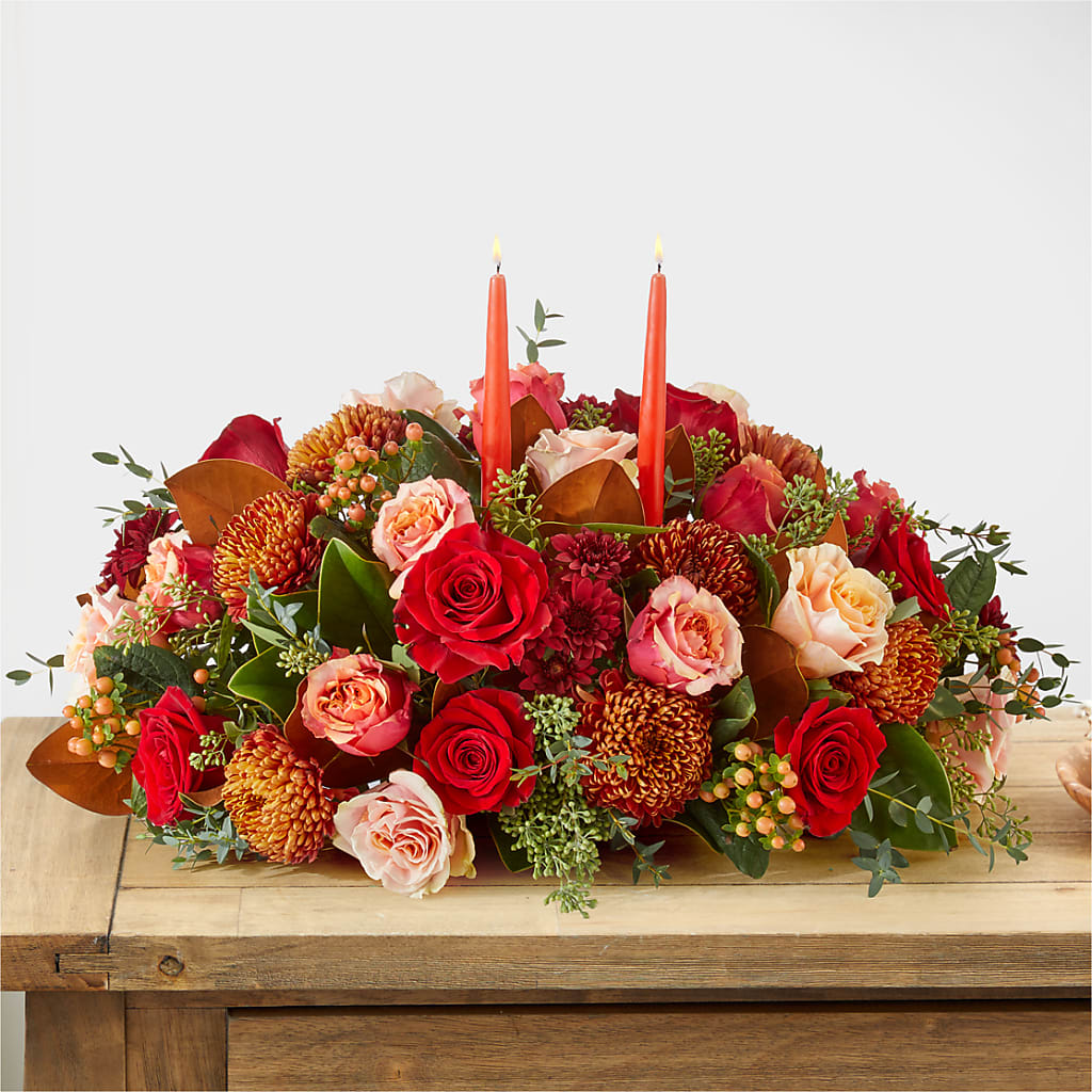 Gather Near Centerpiece – EUGENE'S FLOWER HOME, Springfield OR